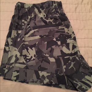 Camo lululemon shorts